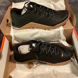 Nike Women’s Metcon 4 XD X